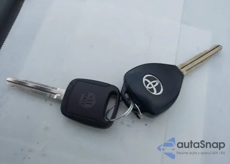 2010 Toyota Matrix z USA, uszkodzony, nr VIN 2T1KU4EE5AC328076